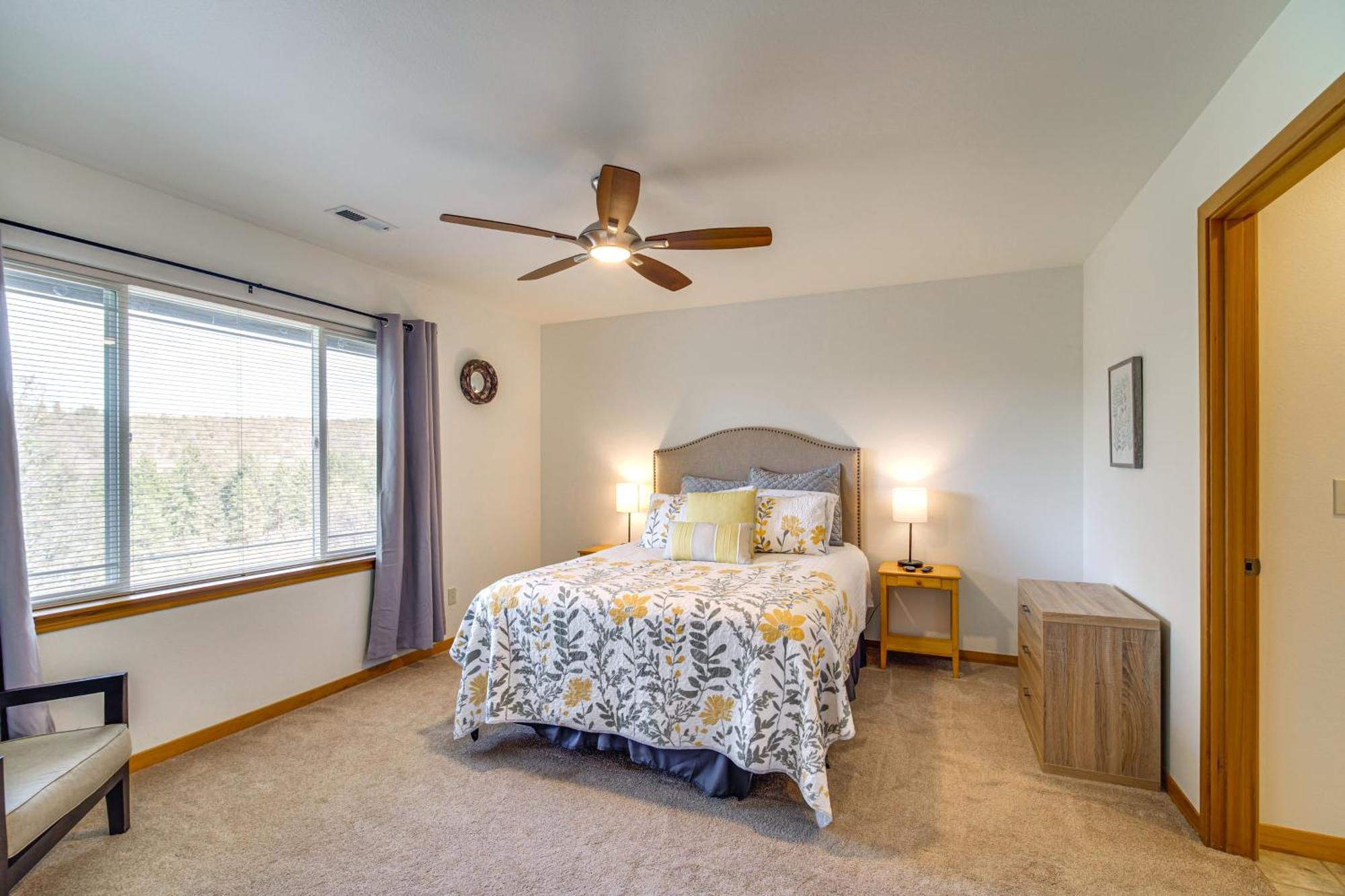 Klamath Falls Getaway With Pool And Hot Tub Access! Exteriör bild