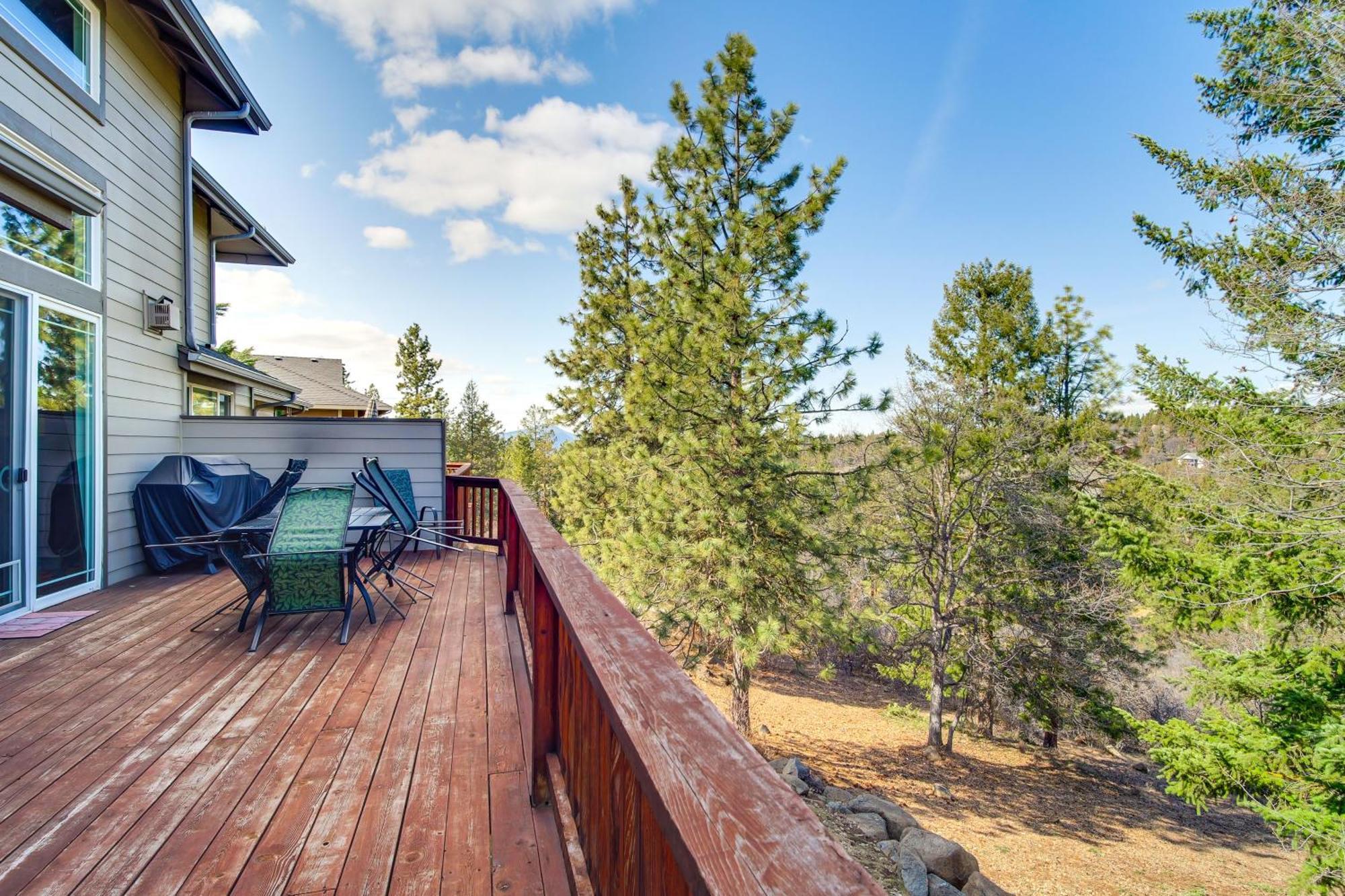Klamath Falls Getaway With Pool And Hot Tub Access! Exteriör bild